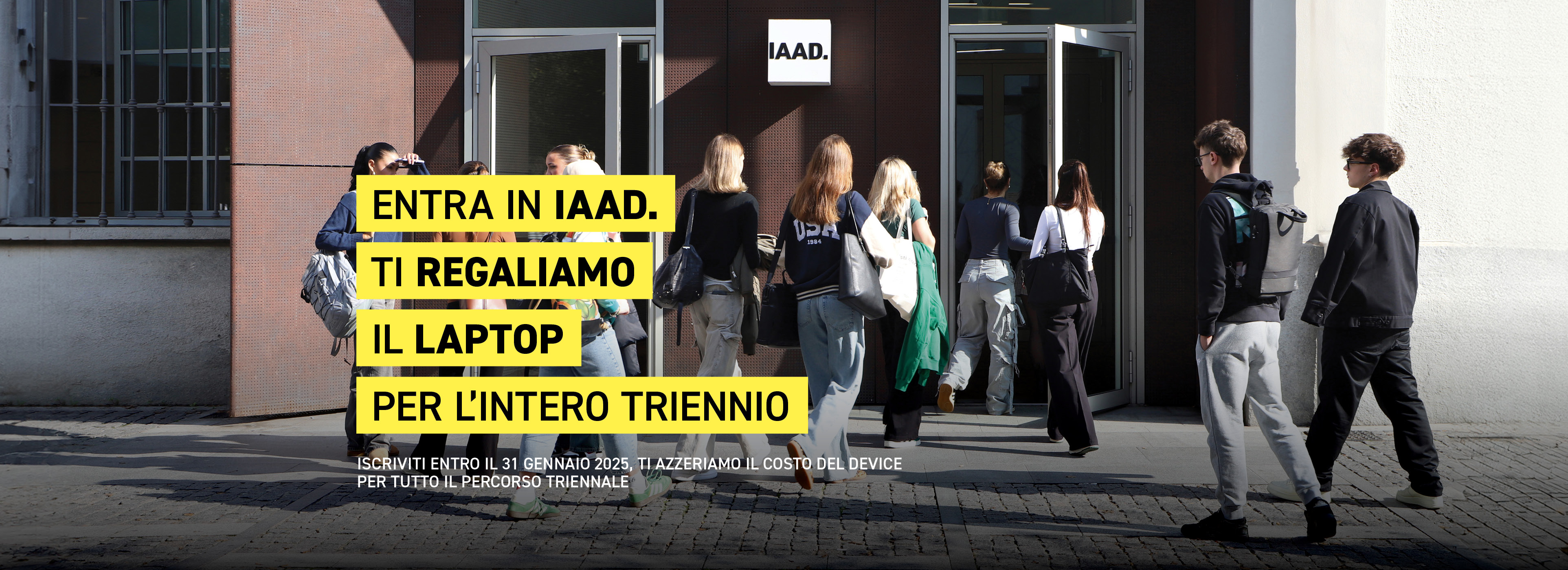 Nella sede di Torino un servizio agli studenti unico con la promozione: Entra in IAAD. Ti regaliamo il laptop per l’intero triennio